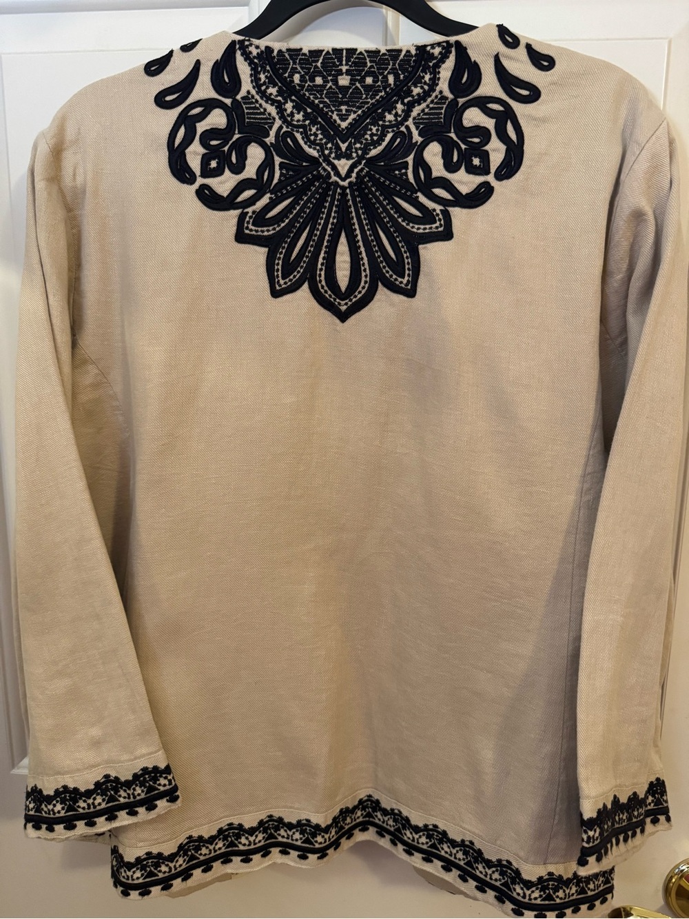 Chico's Jacket 100% Linen Tan Open Jacket with Black Embroidery Chicos Size 3 - Picture 12 of 15